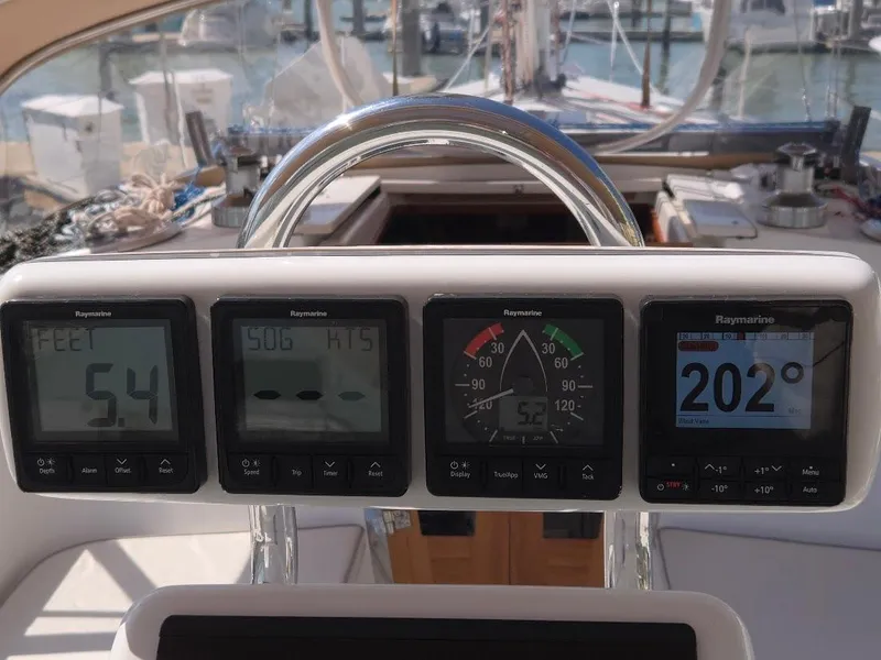 Slide: The Image of Catalina 42 MkII 1997 - 68