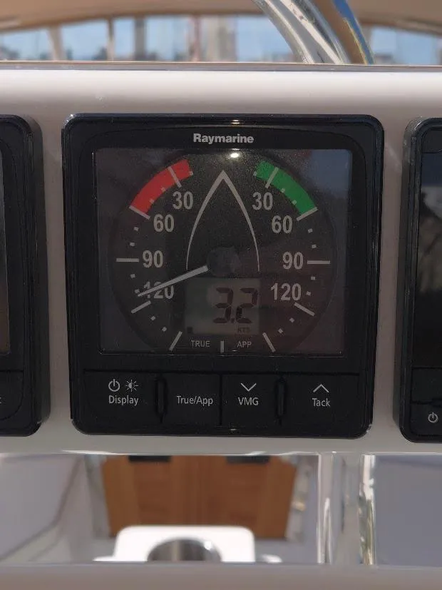 Slide: The Image of Catalina 42 MkII 1997 - 72