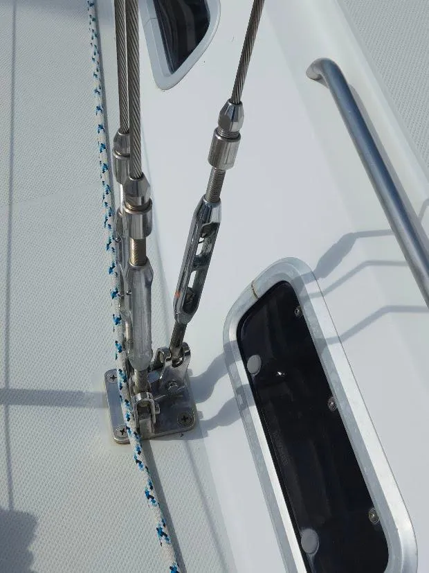 Slide: The Image of Catalina 42 MkII 1997 - 81