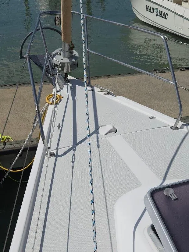 Slide: The Image of Catalina 42 MkII 1997 - 83