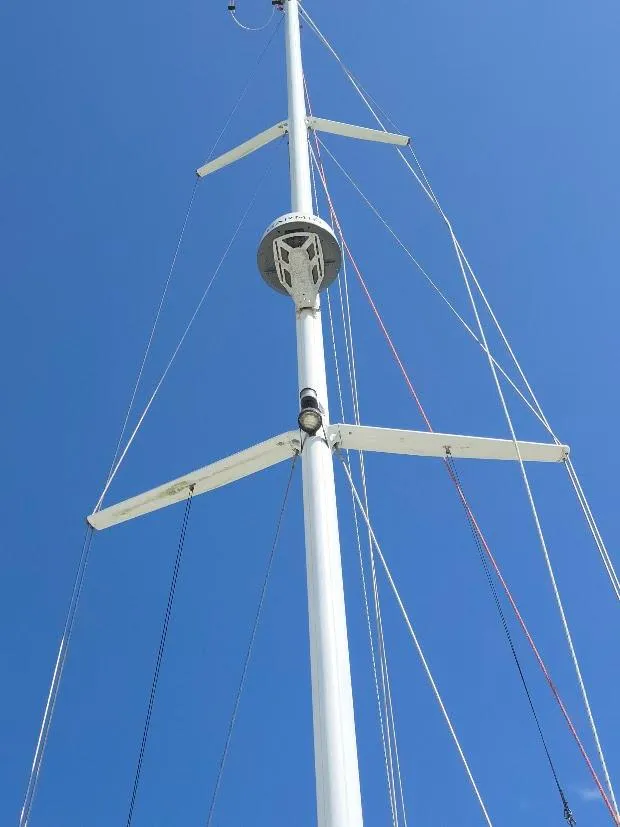 Slide: The Image of Catalina 42 MkII 1997 - 85