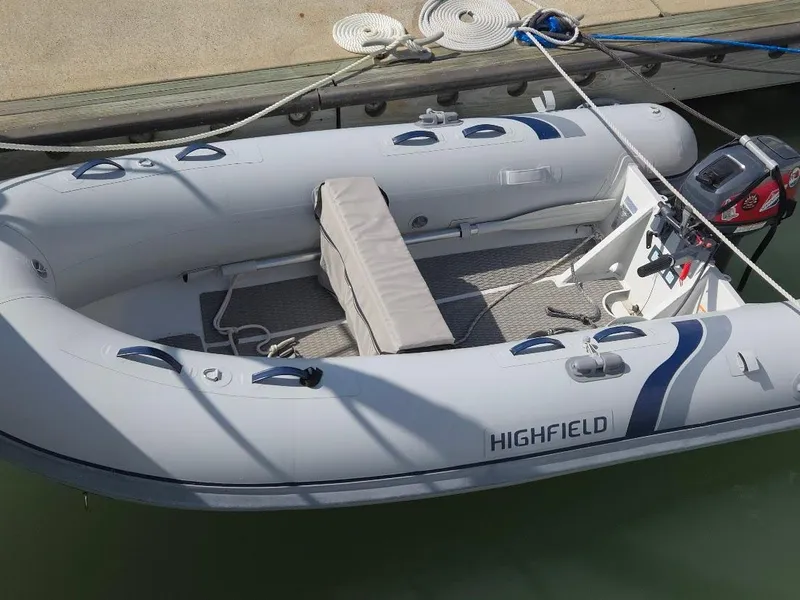 Slide: The Image of Catalina 42 MkII 1997 - 86