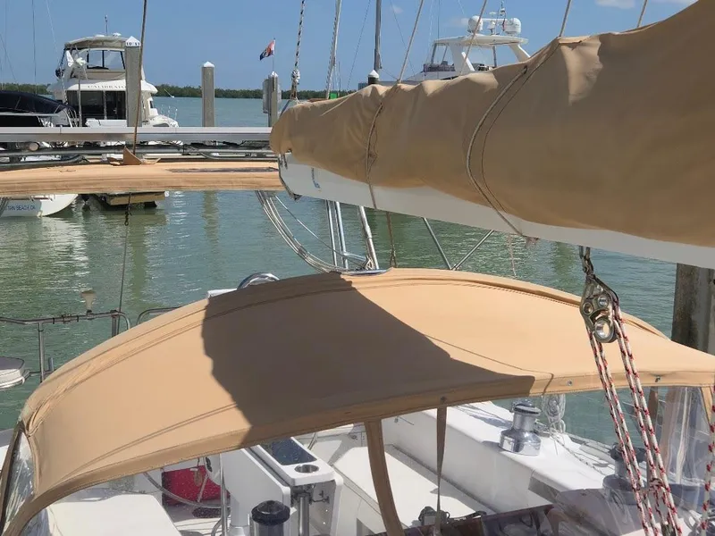 Slide: The Image of Catalina 42 MkII 1997 - 89