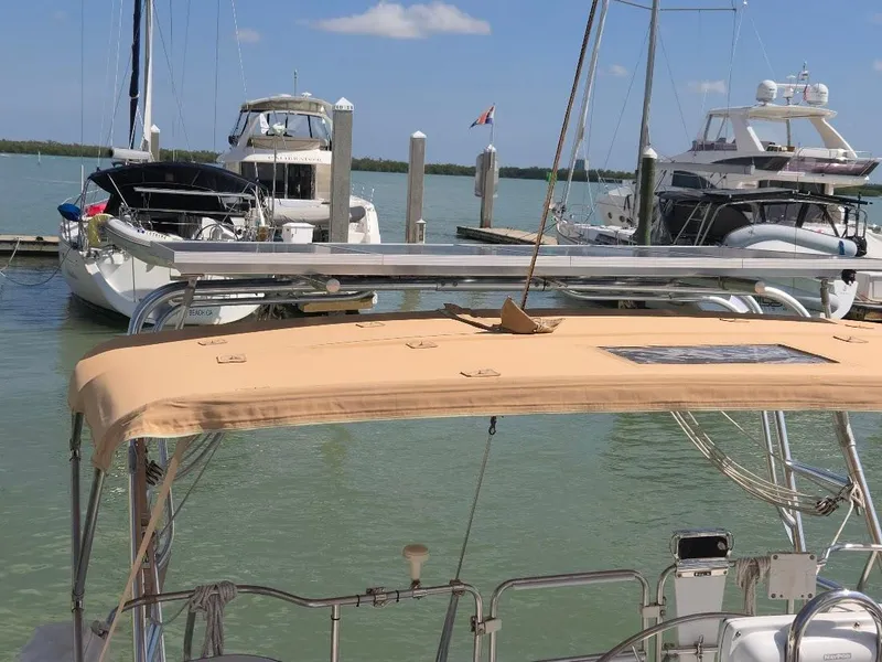 Slide: The Image of Catalina 42 MkII 1997 - 90