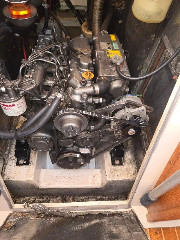 Slide: The Image of Catalina 42 MkII 1997 - 95