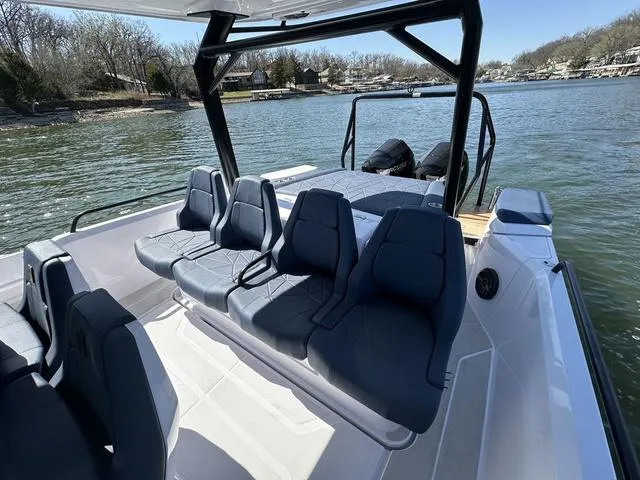 Slide: The Image of Axopar 29 Sun-Top 2025 - 10