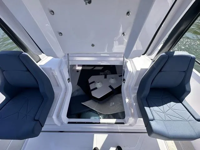 Slide: The Image of Axopar 29 Sun-Top 2025 - 14