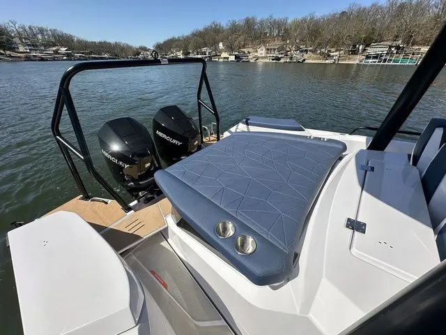 Slide: The Image of Axopar 29 Sun-Top 2025 - 18