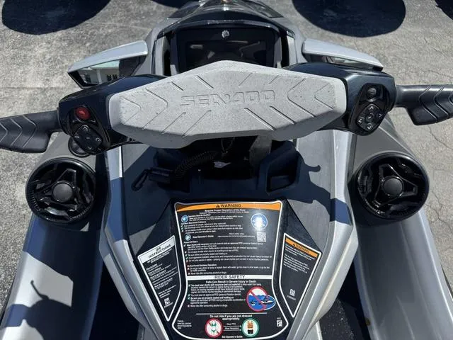Slide: The Image of Sea-Doo GTX 2021 - 11