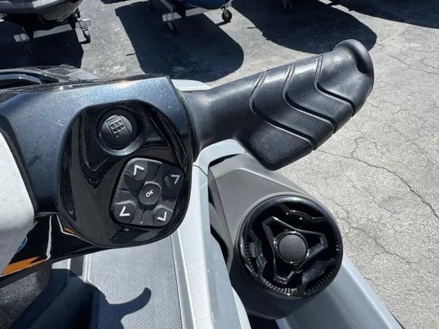 Slide: The Image of Sea-Doo GTX 2021 - 13