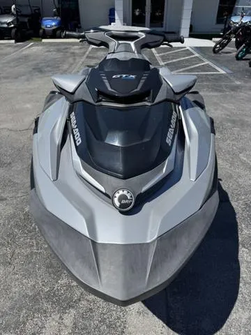 Slide: The Image of Sea-Doo GTX 2021 - 4