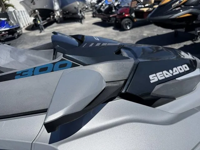 Slide: The Image of Sea-Doo GTX 2021 - 9