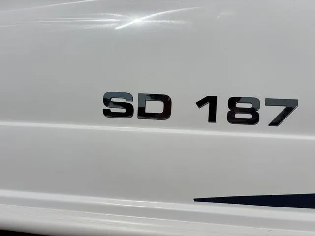 Slide: The Image of Hurricane SunDeck 187 OB 2025 - 11