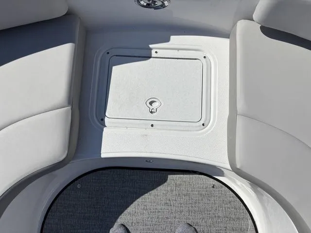 Slide: The Image of Hurricane SunDeck 187 OB 2025 - 22