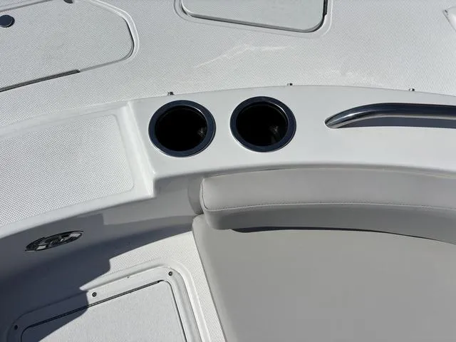 Slide: The Image of Hurricane SunDeck 187 OB 2025 - 24