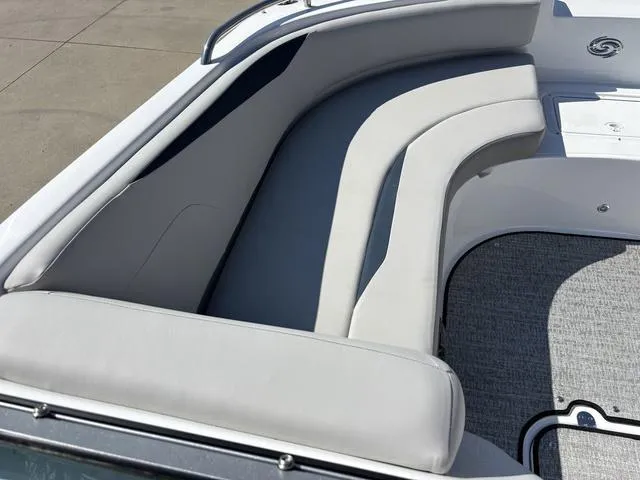 Slide: The Image of Hurricane SunDeck 187 OB 2025 - 39