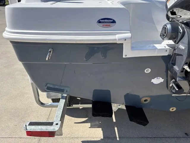 Slide: The Image of Hurricane SunDeck 187 OB 2025 - 5