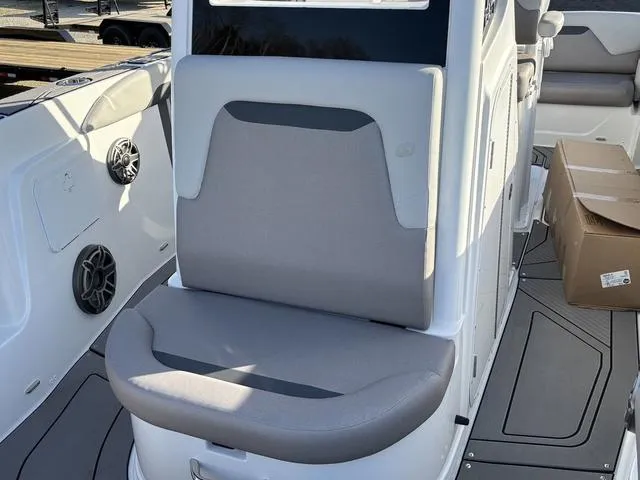 Slide: The Image of Hurricane Center Console 24 OB 2025 - 25