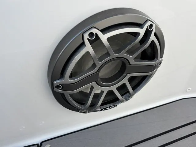 Slide: The Image of Hurricane Center Console 24 OB 2025 - 30