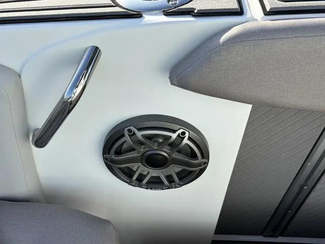 Slide: The Image of Hurricane Center Console 24 OB 2025 - 32