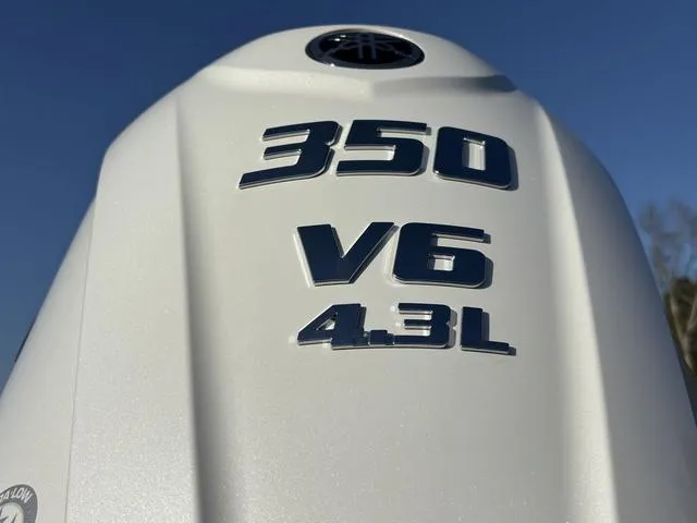 Slide: The Image of Hurricane Center Console 24 OB 2025 - 9