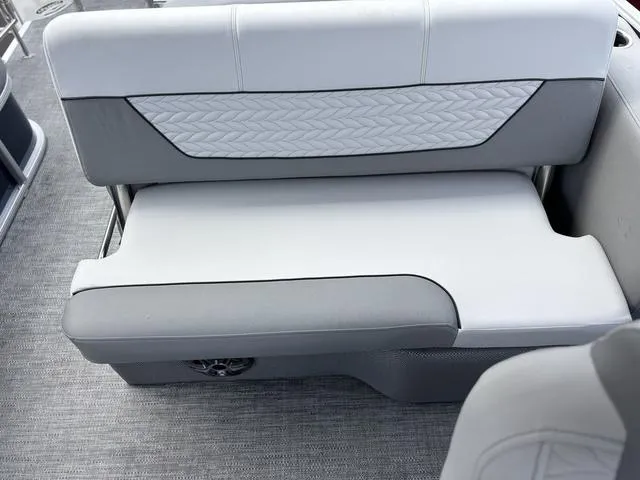 Slide: The Image of Godfrey Monaco 235 C 27" iMPACT Center Tube Package 2025 - 11