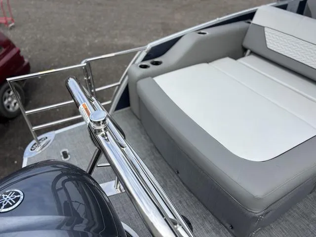 Slide: The Image of Godfrey Monaco 235 C 27" iMPACT Center Tube Package 2025 - 16