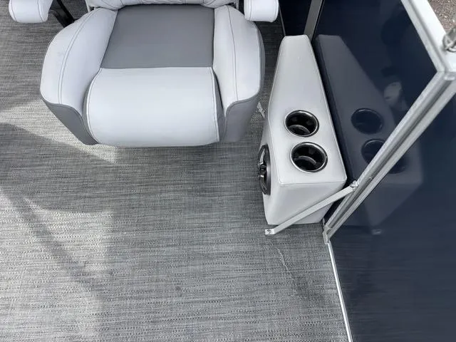 Slide: The Image of Godfrey Monaco 235 C 27" iMPACT Center Tube Package 2025 - 21