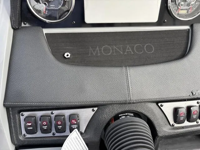 Slide: The Image of Godfrey Monaco 235 C 27" iMPACT Center Tube Package 2025 - 26