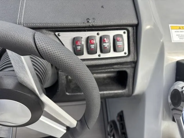 Slide: The Image of Godfrey Monaco 235 C 27" iMPACT Center Tube Package 2025 - 28