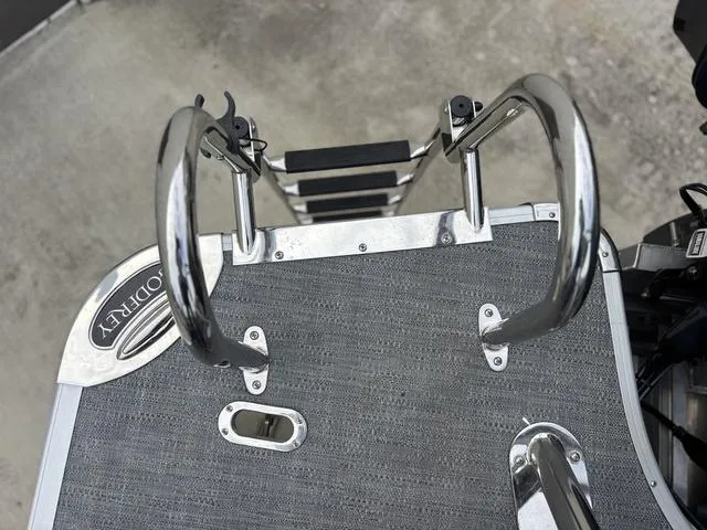 Slide: The Image of Godfrey Monaco 235 C 27" iMPACT Center Tube Package 2025 - 33