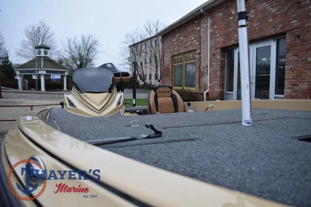 Slide: The Image of Caymas CX 20 PRO 2025 - 15