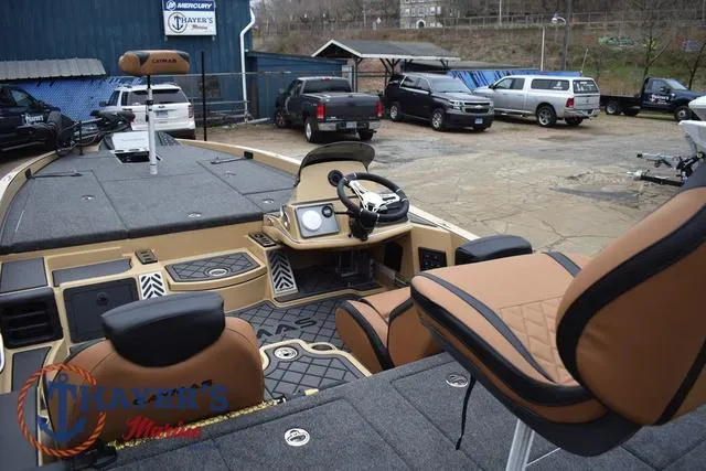 Slide: The Image of Caymas CX 20 PRO 2025 - 17