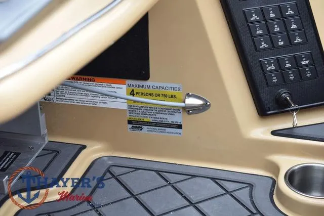 Slide: The Image of Caymas CX 20 PRO 2025 - 21