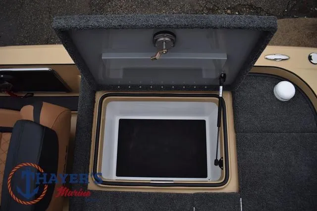 Slide: The Image of Caymas CX 20 PRO 2025 - 44