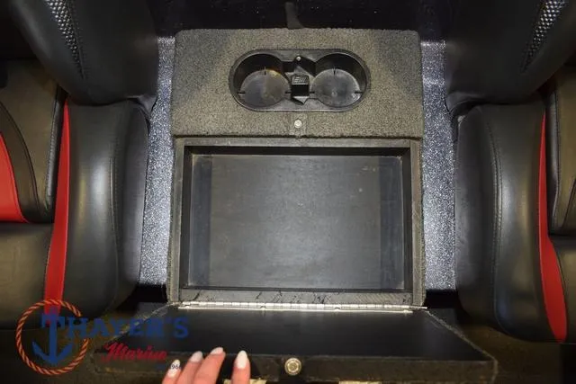 Slide: The Image of Bass Cat Lynx 2018 - 28