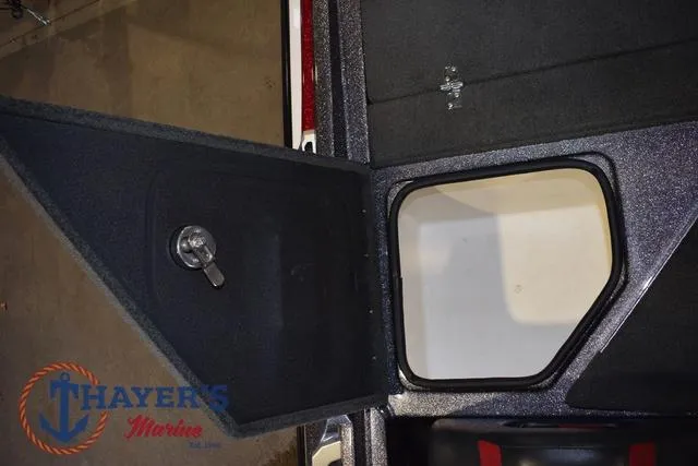 Slide: The Image of Bass Cat Lynx 2018 - 33