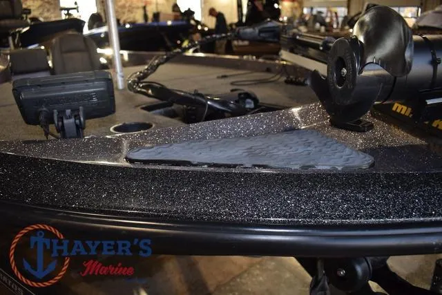 Slide: The Image of 2016 Stratos 176 VLO™ boat deck with fishing equipment at Thayer's Marine. - 39