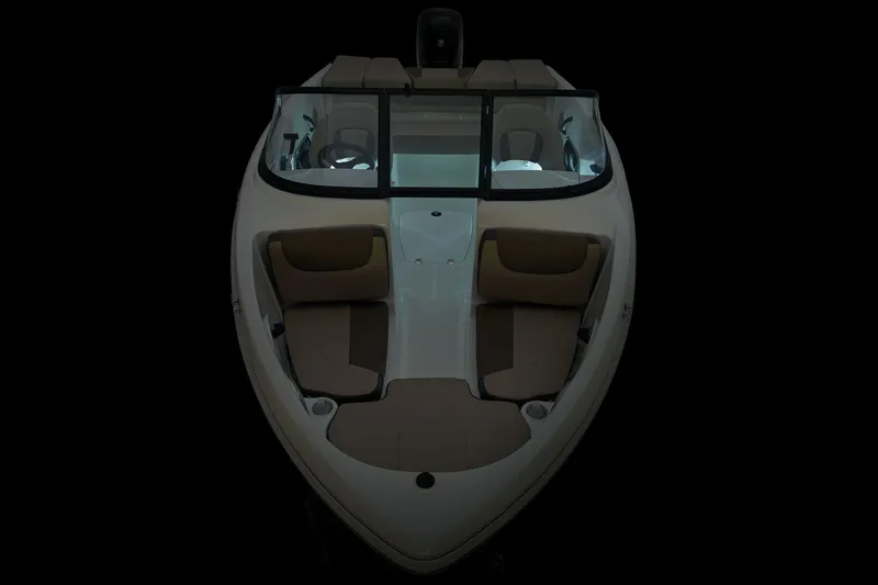 Slide: The Image of Tahoe 185 S 2025 - 18