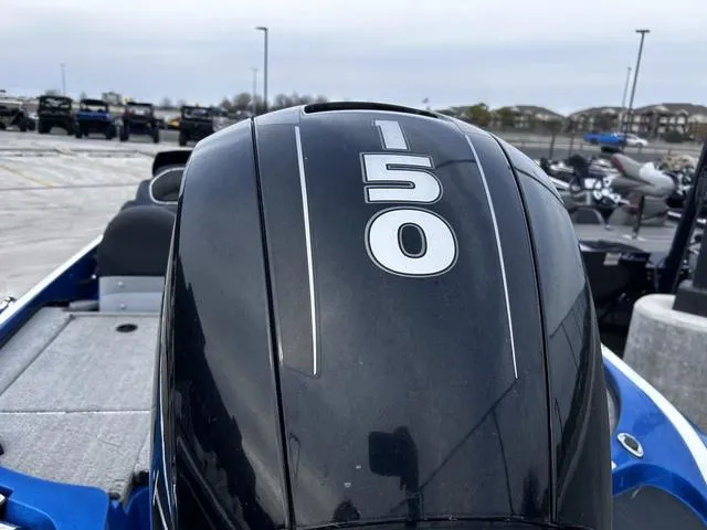 Slide: The Image of Nitro Z18 2019 - 3