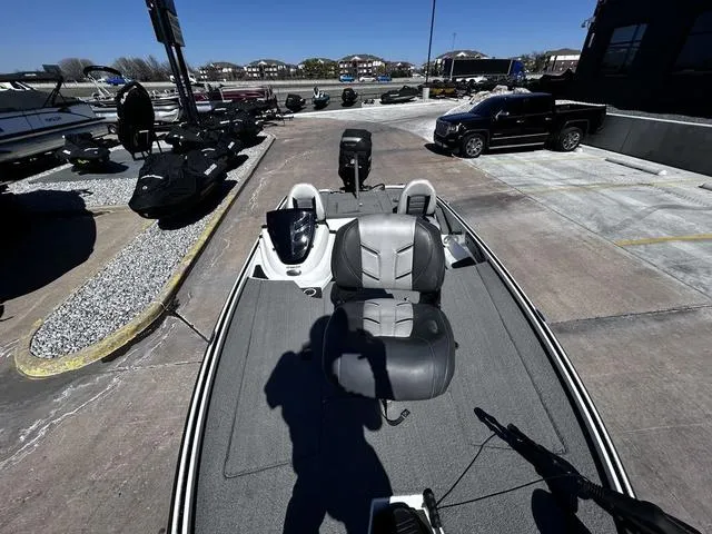 Slide: The Image of Nitro Z18 2017 - 6