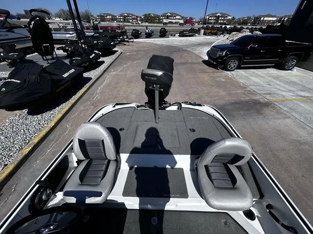 Slide: The Image of Nitro Z18 2017 - 8