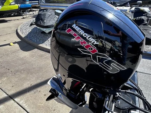 Slide: The Image of 2023 Tracker Pro Team™ 195 TXW Tournament Ed. with Mercury Pro XS engine. - 9