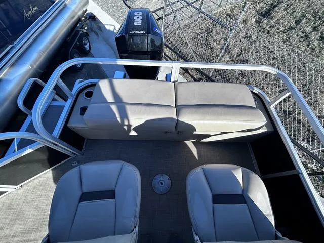 Slide: The Image of Sun Tracker Fishin' Barge 24 DLX 2019 - 15