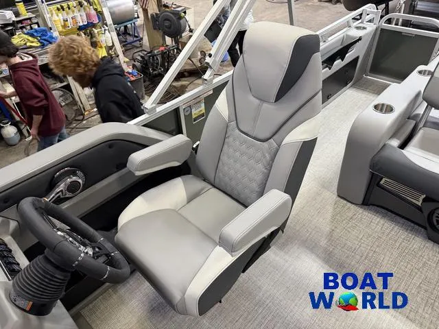 Slide: The Image of Tahoe LTZ 2385 Swingback (VRL) & Honda 4-Stroke EFI 2025 - 11