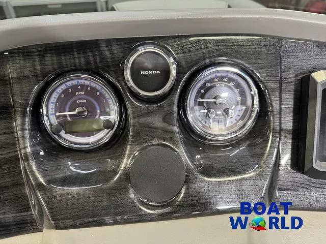 Slide: The Image of Tahoe LTZ 2385 Swingback (VRL) & Honda 4-Stroke EFI 2025 - 14