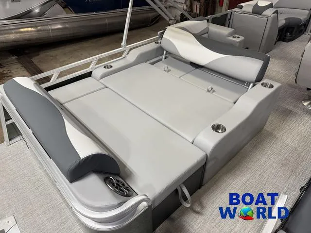 Slide: The Image of Tahoe LTZ 2385 Swingback (VRL) & Honda 4-Stroke EFI 2025 - 19