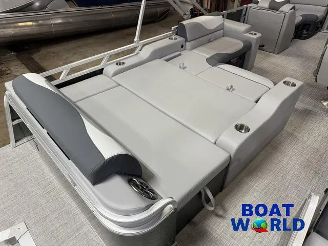 Slide: The Image of Tahoe LTZ 2385 Swingback (VRL) & Honda 4-Stroke EFI 2025 - 20