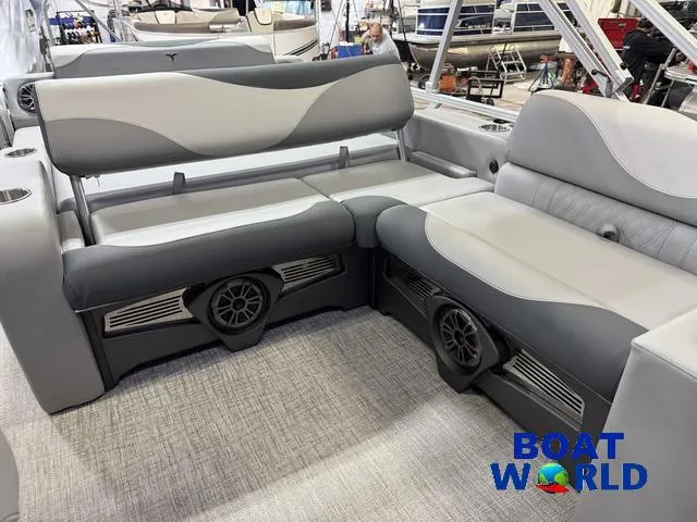 Slide: The Image of Tahoe LTZ 2385 Swingback (VRL) & Honda 4-Stroke EFI 2025 - 26