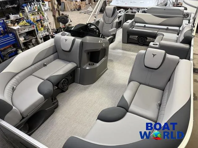 Slide: The Image of Tahoe LTZ 2385 Swingback (VRL) & Honda 4-Stroke EFI 2025 - 33